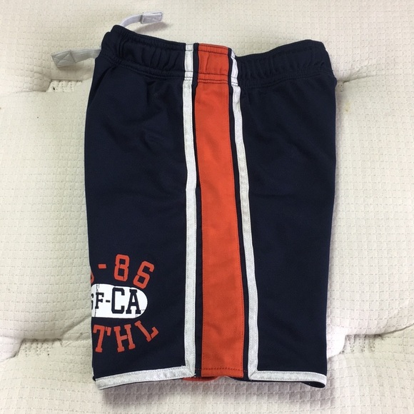 ✅Boys GAP Shorts size S 6-7Y - Picture 3 of 4